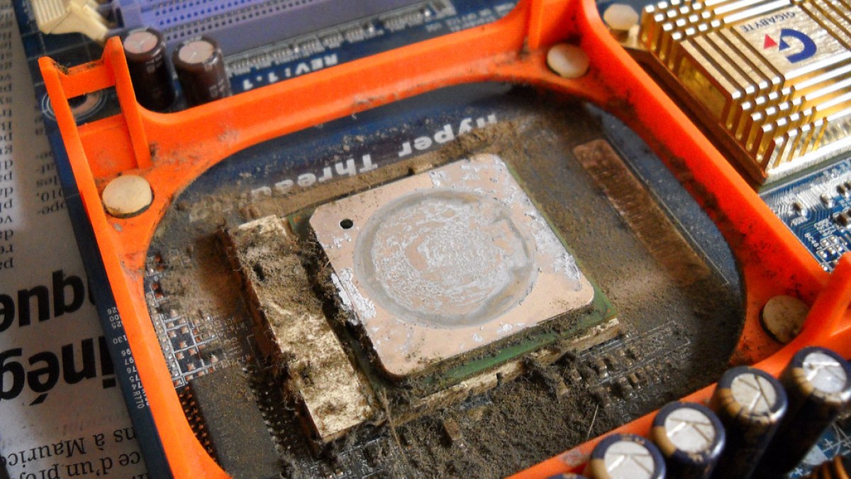 AI PC đang thay đổi cách chọn laptop làm việc như thế nào
